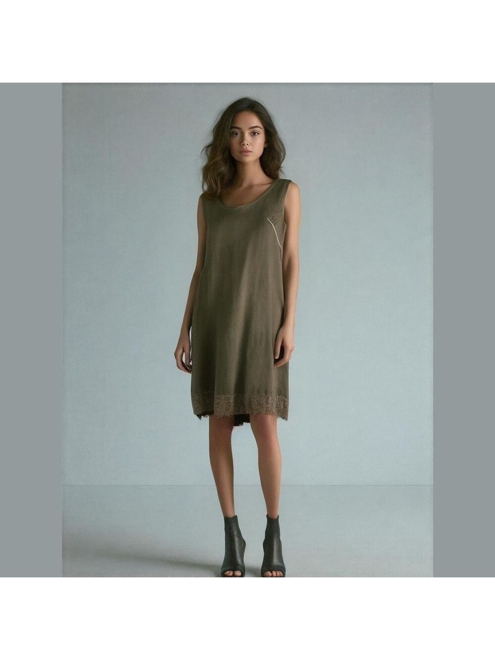 𝅺Made Italy Sleeveless Sequin Hem Dress- NWT